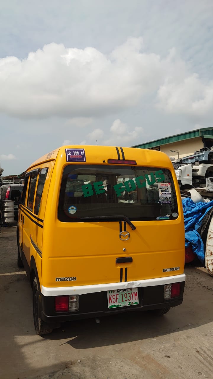 Mazda Scrum Bus - Image 3