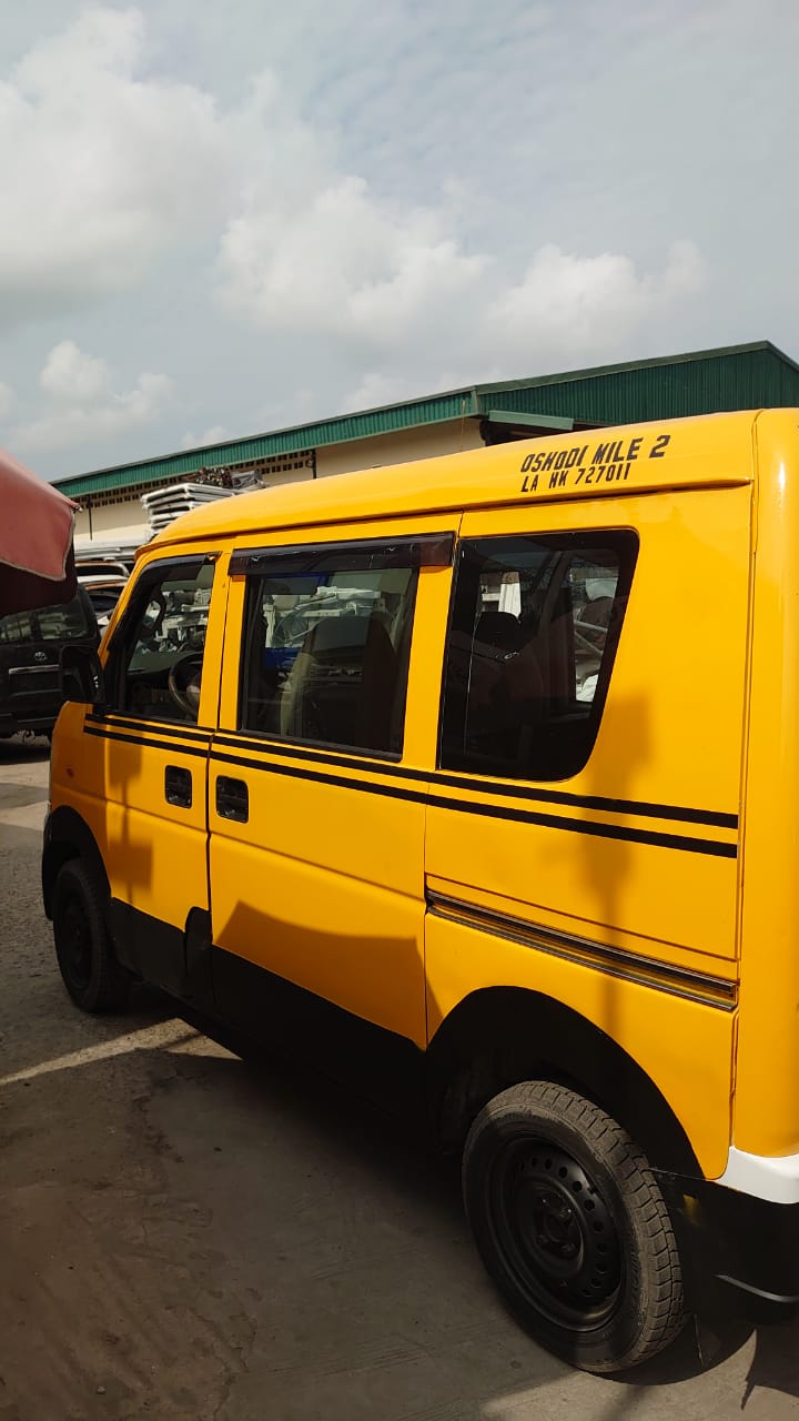 Mazda Scrum Bus - Image 2